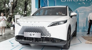 Mục sở thị Omoda C7 tại Việt Nam: Có bản hybrid, dự kiến mở bán cuối năm nay đấu CR-V, CX-5